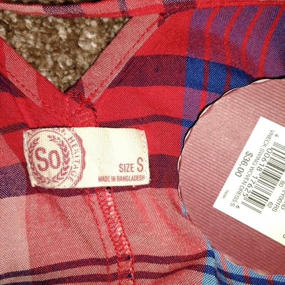 Dress - Picture 3 of 3